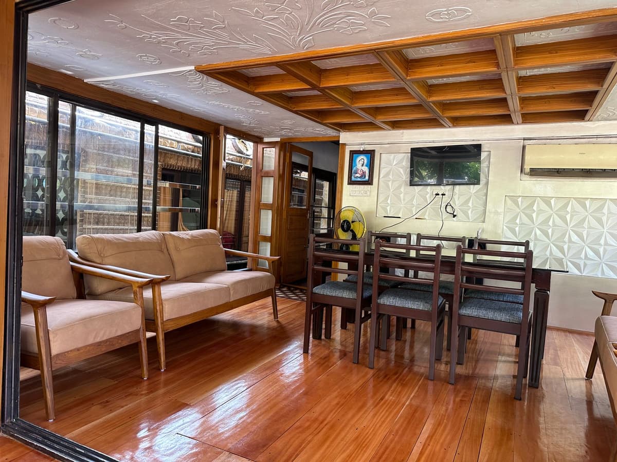 House Boat Image - 16
