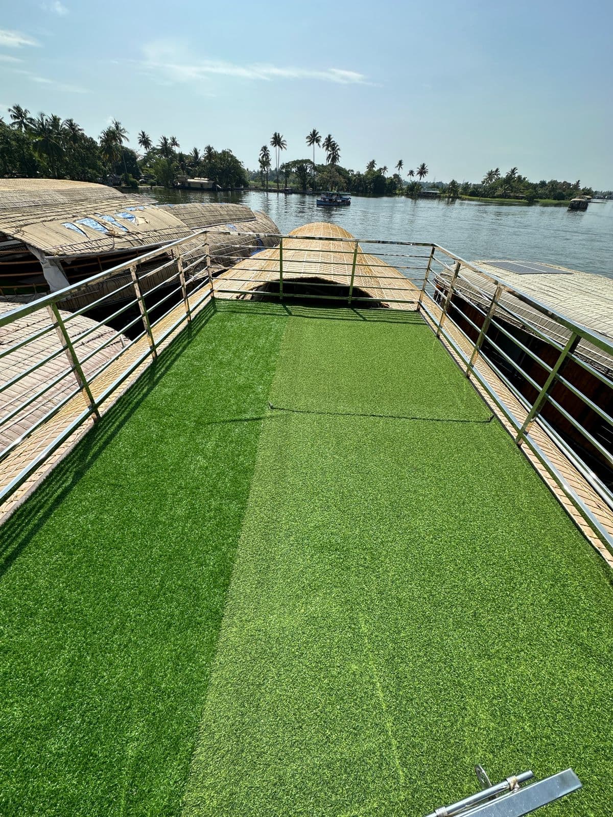 House Boat Image - 20