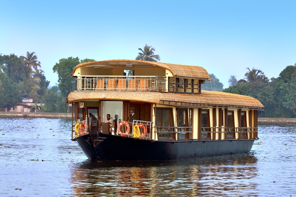 Luxury houseboat in Alleppey