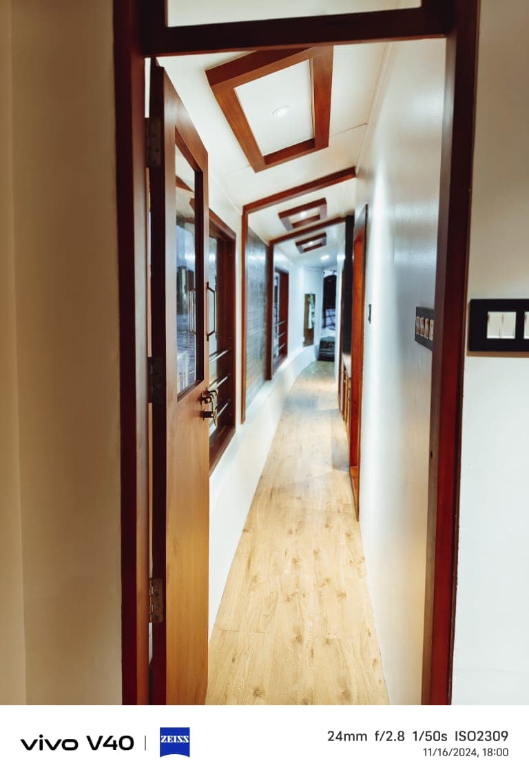 House Boat Image - 63