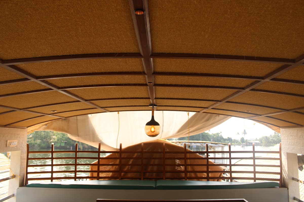 House Boat Image - 116