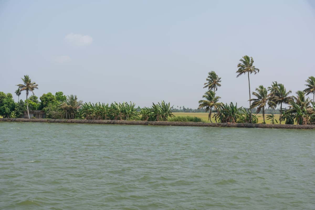 House Boat Image - 122